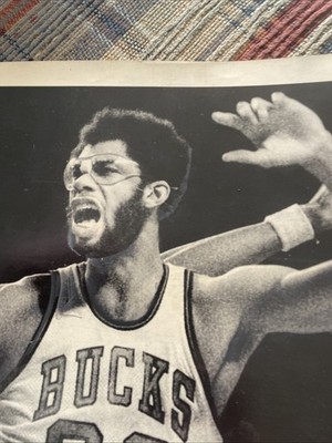 1975 NBA BASKETBALL PHOTO KAREEM ABDUL- JABBAR MILWAUKEE BUCKS ABA