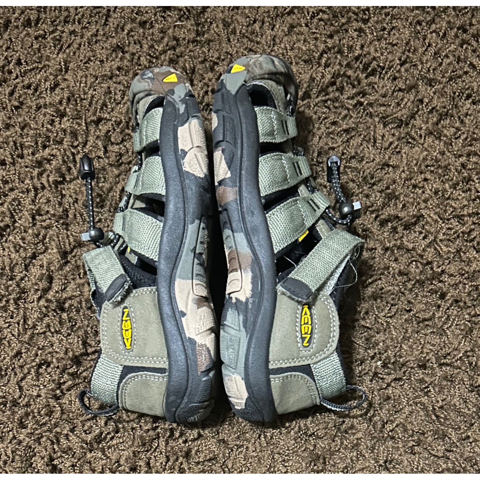 Sandali da trekking mimetici KEEN Newport H2 per bambini misura 4 cinturino regolabile