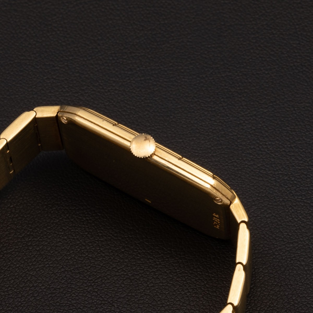 Audemars Piguet Vintage B37529 Watch 18K Gold Champagne Dial View 3