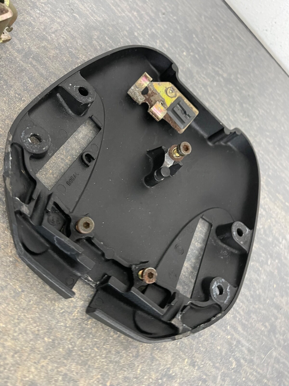 19992004 Porsche 911 996 Convertible Top Latch FOR PARTS OR REPAIR