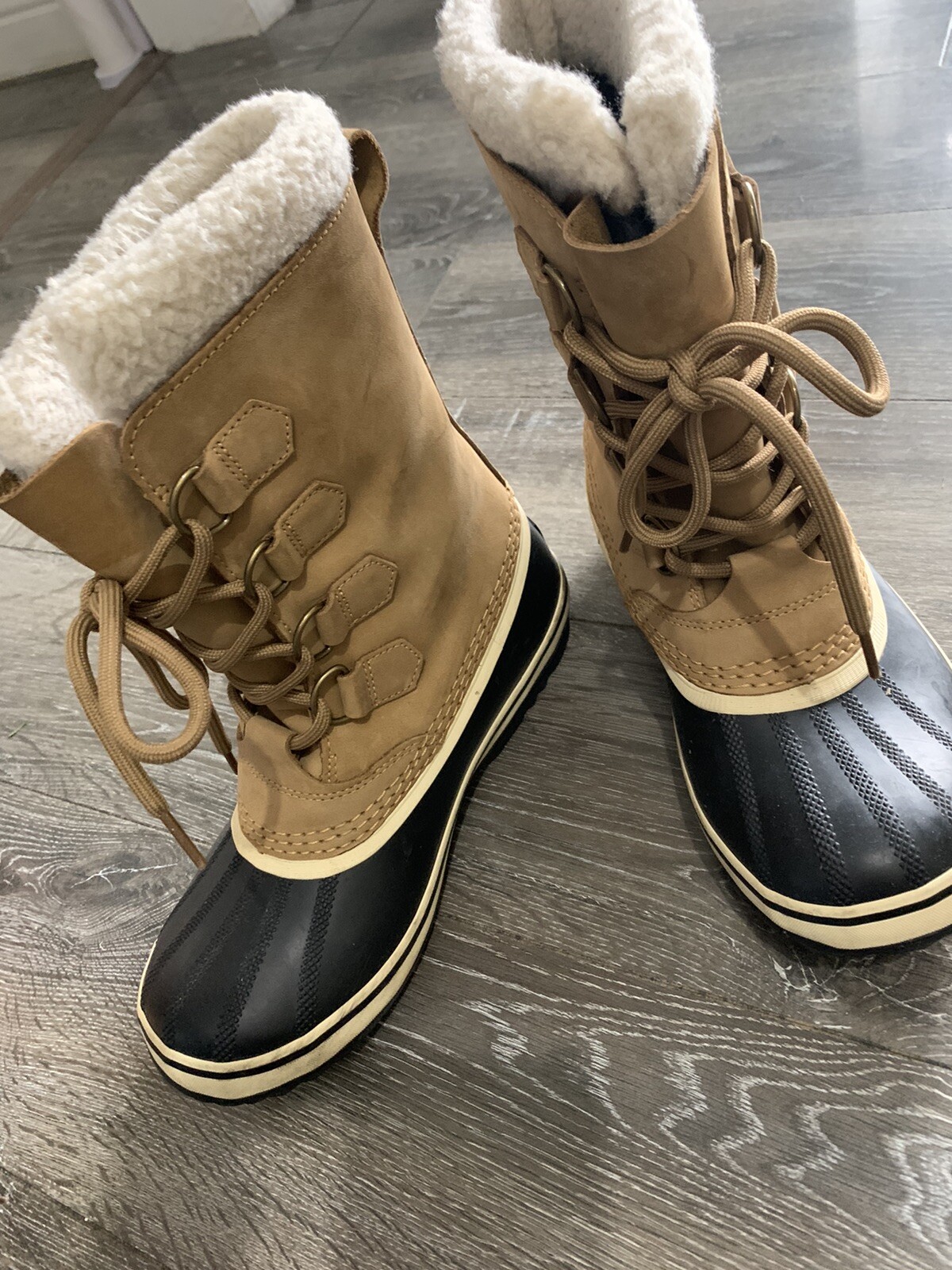 Sorel Caribou Boots Womens Size 8 