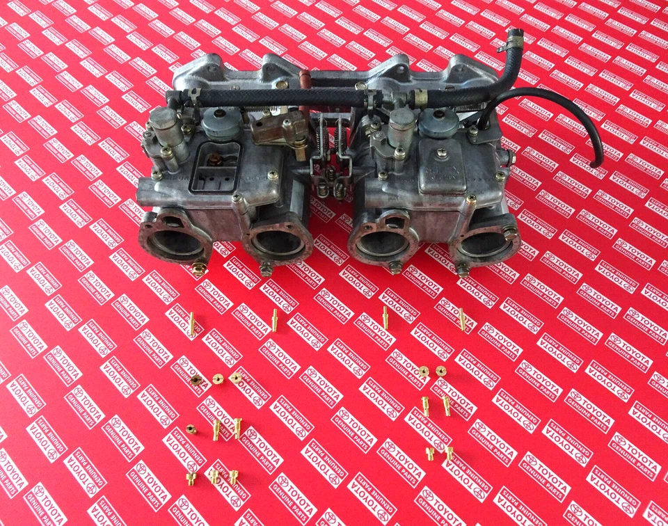 Toyota Celica Liftback GT TA28 1600 1975 1976 1977 juego de chorros principales de carbohidratos de 2 TG Foto 4 de 4