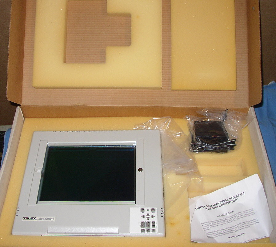 Vintage TELEX MagnaByte 5090 LCD Color Projection Panel VGA PC/Mac