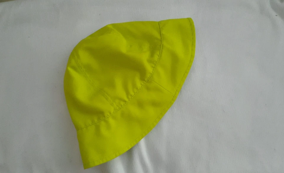 CIRCO Lime yellow green sun hat for baby infant toddler swimwear 18 months  - Image 2 of 2