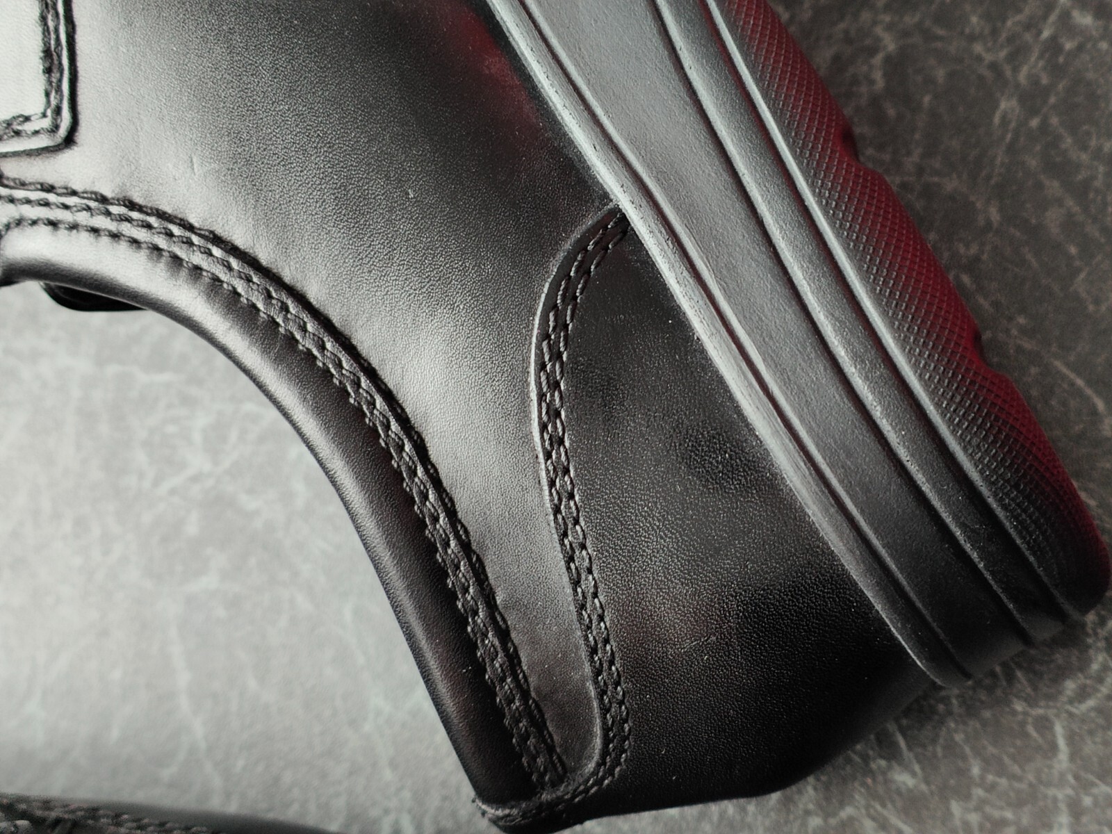 NEW PAIR OF MENS BLACK SELF FASTENING WIDE FIT SHOES SIZE 9 BY M&S AIR