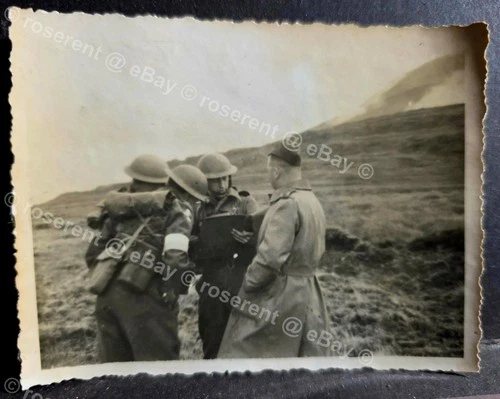 WW2 Iceland - 49th Division Officers map-reading on an exercise -photo 11 by 8cm