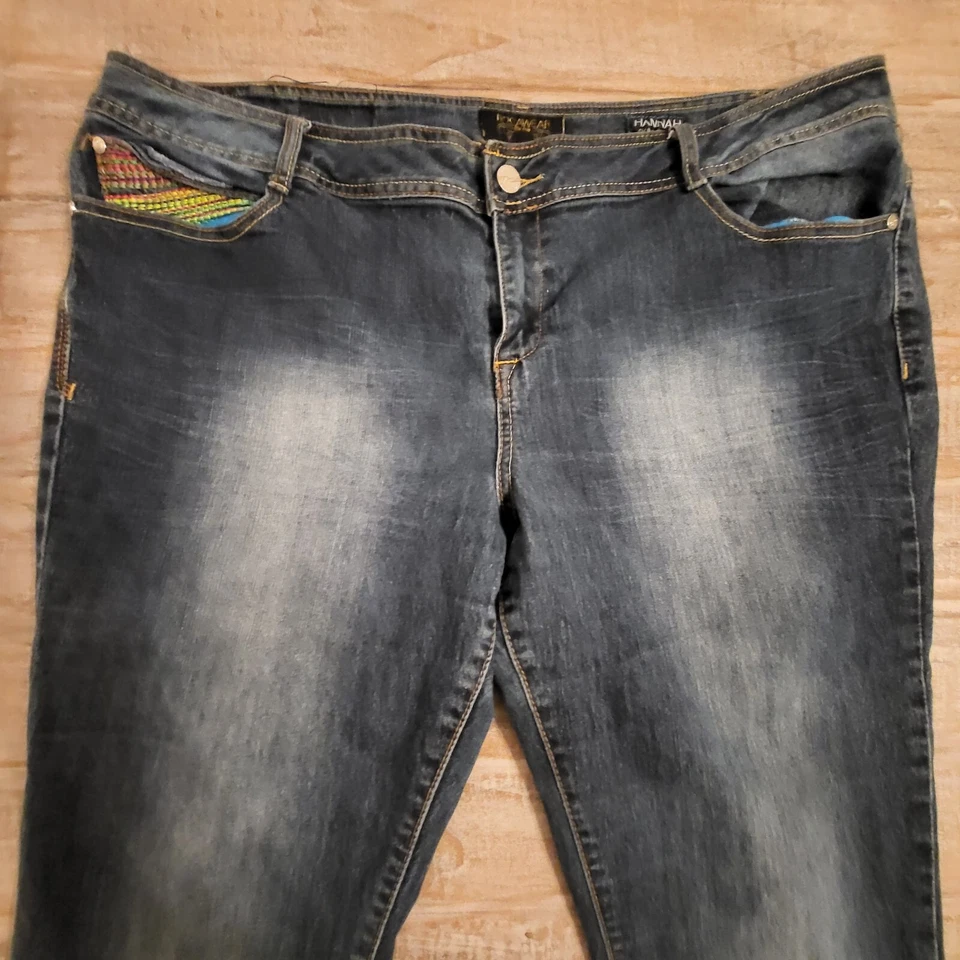 Pantalones de mezclilla para mujer Roca Wear Hannah de pierna ajustada talla 22 azul oscuro bolsillos bordados Foto 2 de 4