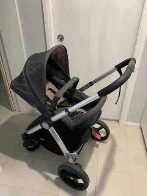 mountain buggy cosmopolitan capsule