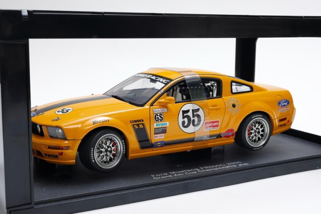 AUTOart Racing Division 1/18 Ford Mustang FR500C 2005 Grand AUTOart Racing Division 1/18 Ford Mustang FR500C 2005 Grand