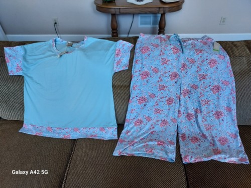 Ladies pajama set NEW (L) Light weight with elastic waist FREE SHIPPING