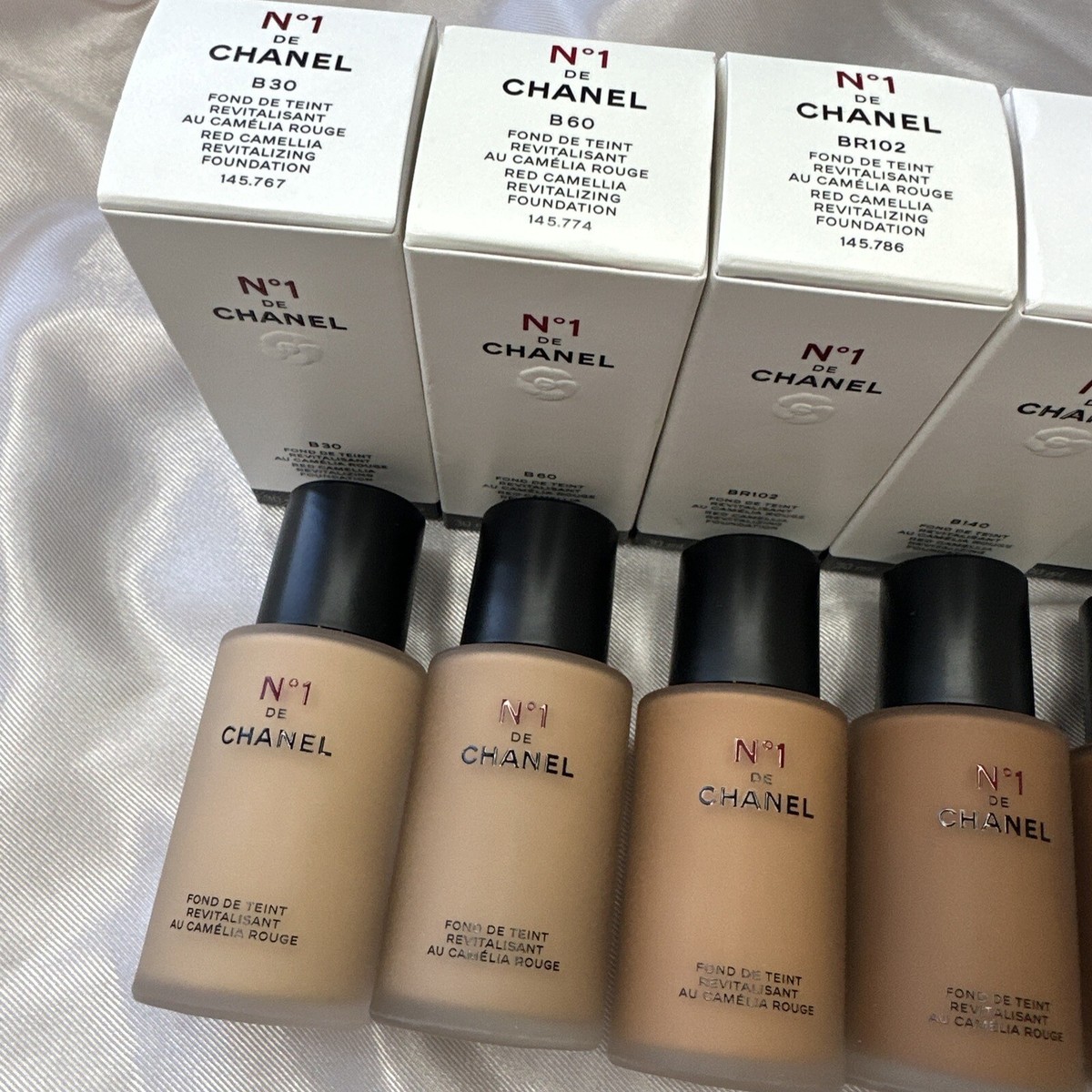 CHANEL No1 De Chanel Red Camellia Revitalizing Foundation 1 Fl