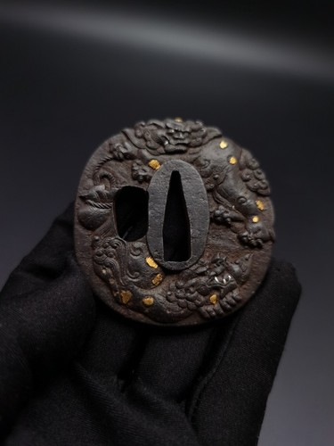Japanese Sowrd Lion Dog & Peony Tsuba for Wakziashi, Edo period antique,A124