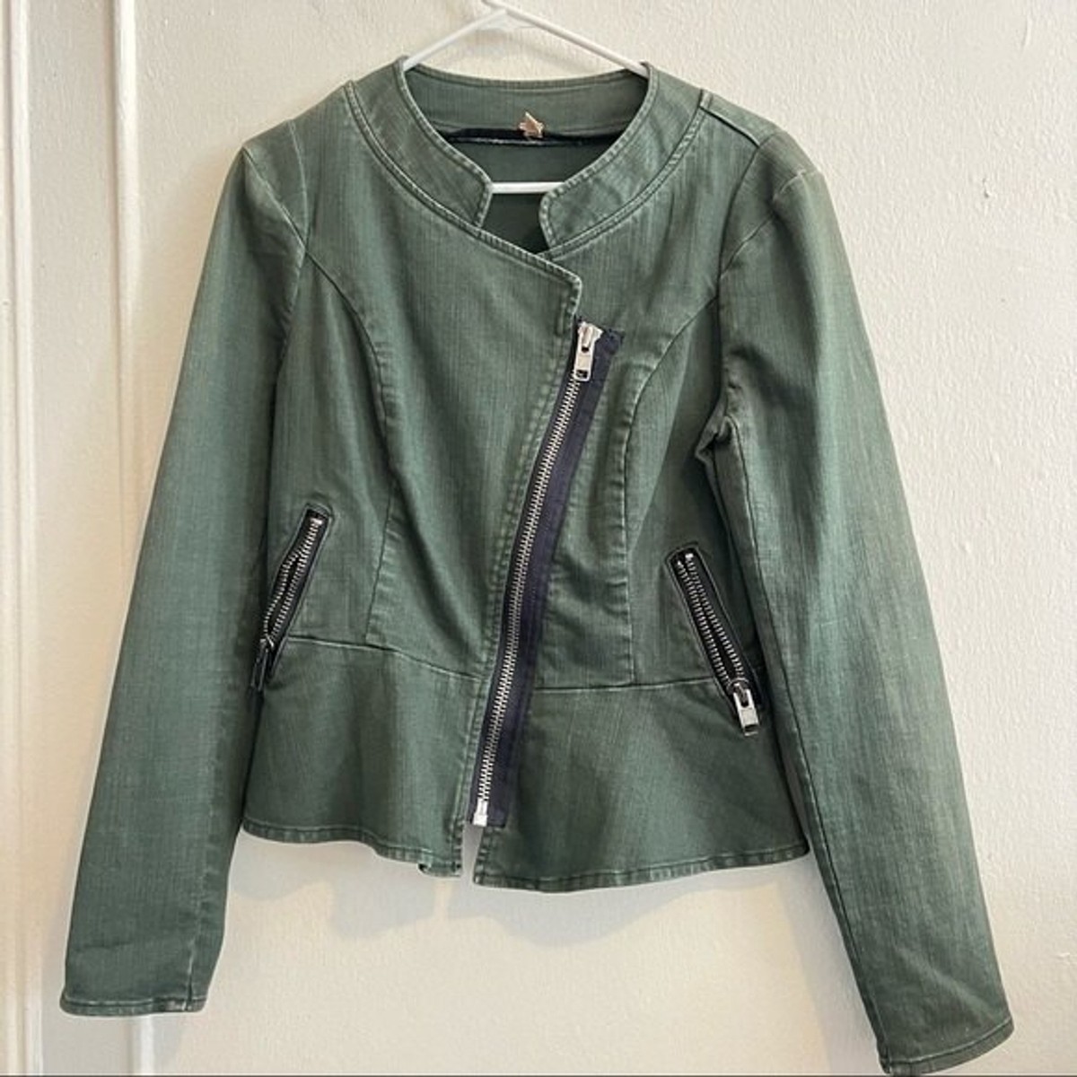 chieese Green clothing  Free jacket Free People Green Asymmetrical Zip Olive Jacket. Blazer size