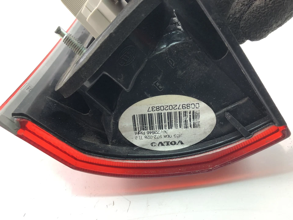 DK6355 VOLVO V70 2007 Tailgate Taillight 30722646 - image 3 of 4