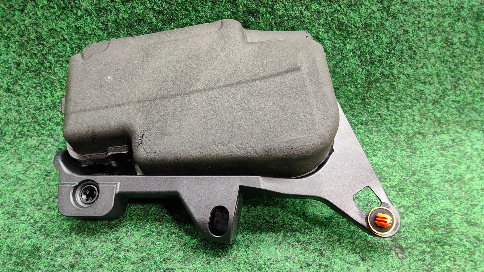 2015-2018 Mercedes C300 Rear Trunk Dampening Insulation Bracket OEM A2057500060