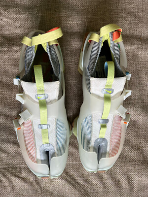 nike road warrior volt