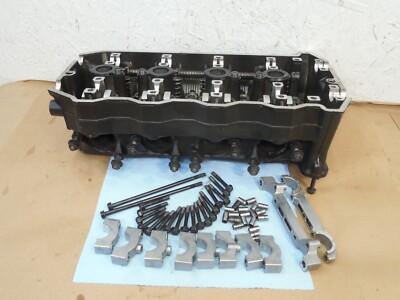 たページ 1993 Kawasaki ZX11 ZX1100-D1 Ninja Engine Cylinder Head with