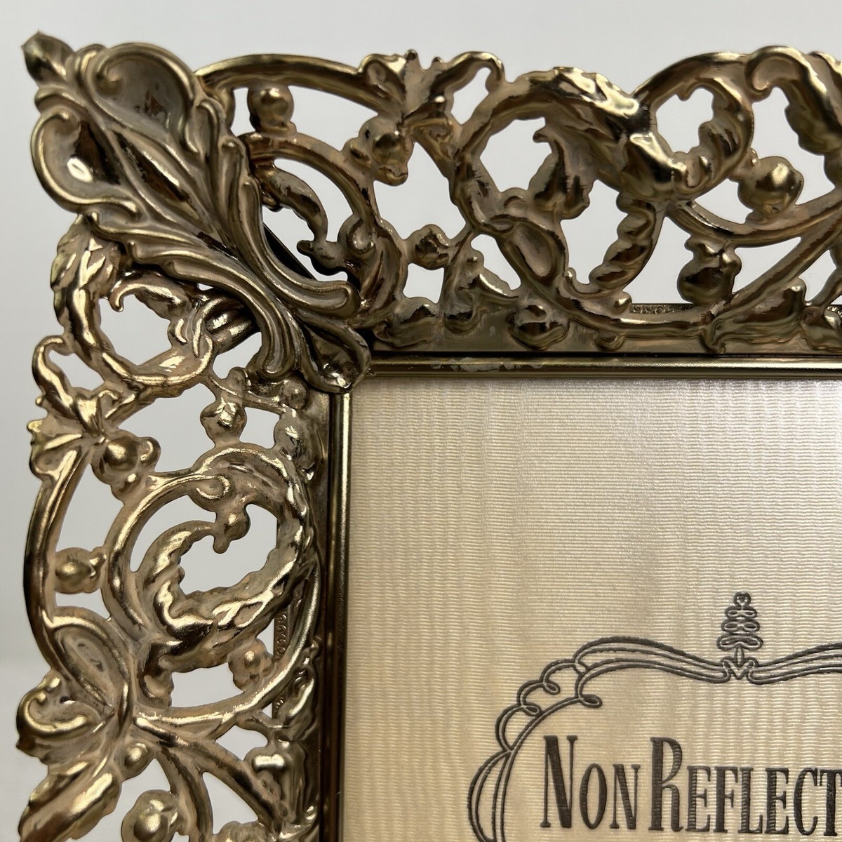 Vintage Metalcraft Corp USA Gold Filigree Metal Frame Non