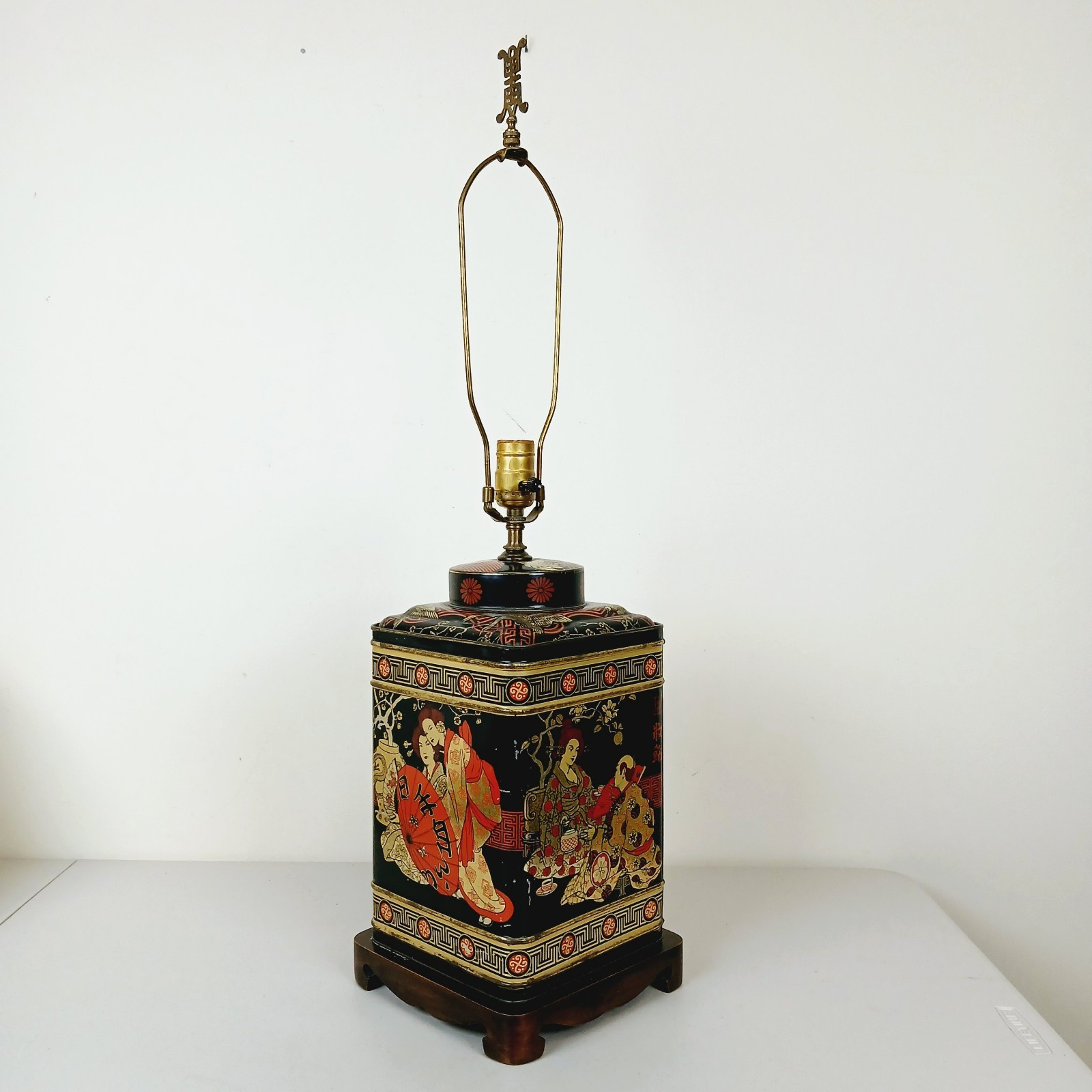 VTG Chinese Tea Tin Table Lamp 1960s Exotic Erotic Boho Asian Chinoiserie Decor