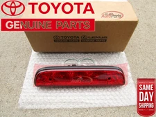 01 - 04 TOYOTA TACOMA REAR CENTER THIRD BRAKE LIGHT OEM BRAND NEW