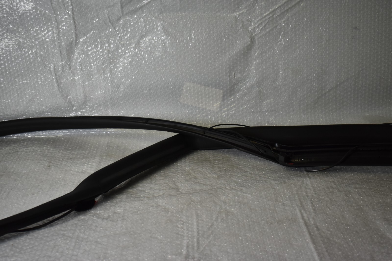 MASERATI QUATTROPORTE REAR LEFT DOOR RUBBER GASKET 2014-2016 OEM 670153405