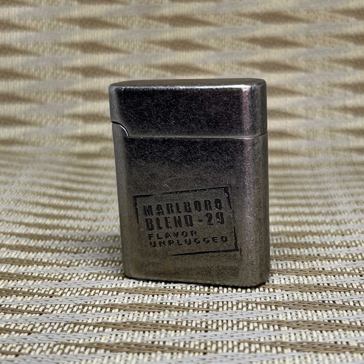 Marlboro CIGARETTES flavor unplugged METAL GAS LIGHTER blend 29