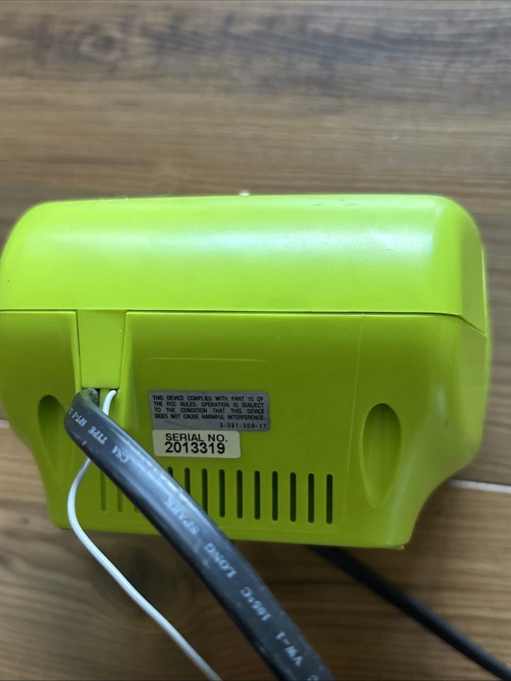 RADIO DESPERTADOR SONY DREAM MACHINE ICF-C111 AM/FM VERDE PROBADO FUNCIONA Foto 4 de 4