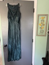 Zum Zum Women's Green Formal Beaded Sleeveless Gown Dress Size S