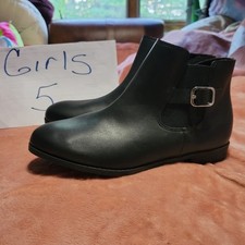 New Girls Size 5 Zoe & Zac Black Ankle Height Boots Faux Leather Booties NWOT