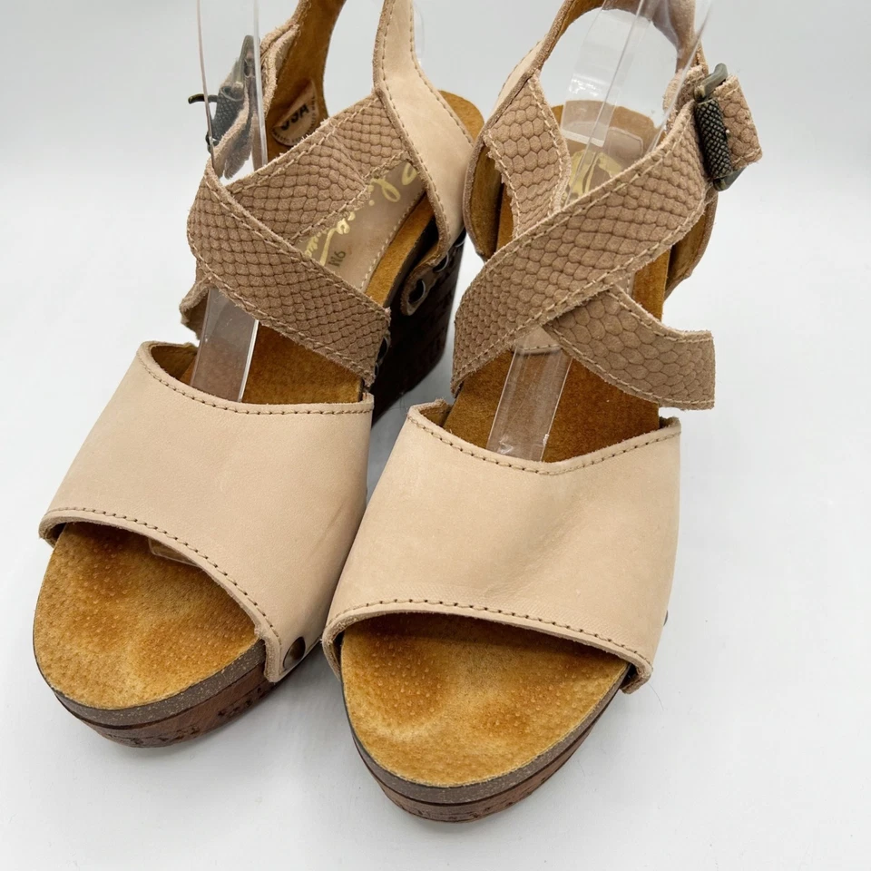 Sbicca Suede Leather Wedge Sandals Cross Straps Studded Boho Size 9 Women's - Image 3 of 4