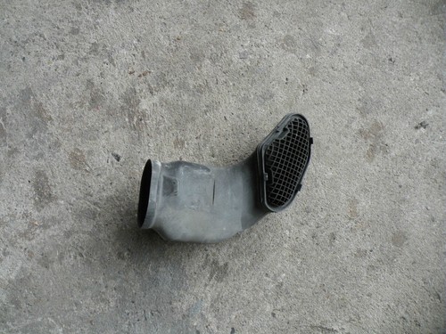 BMW 5er E60 E61 LCI Ansaugschlauch Luftanlass 7796692