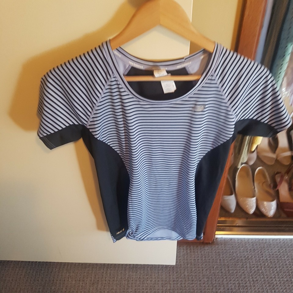 New Balance Medium Size 12 Black Workout Top T-shirt excellent condition