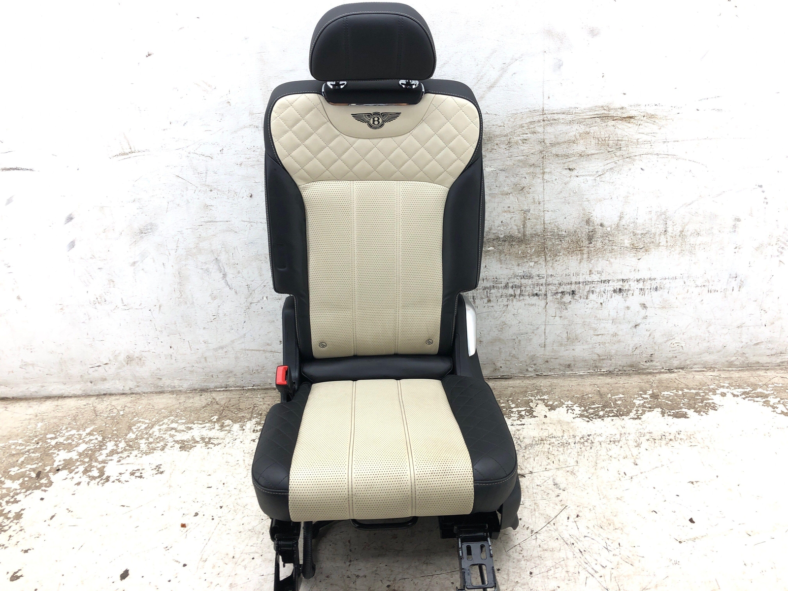 2016-2020 BENTLEY BENTAYGA 2ND ROW LEFT SEAT BLACK/BEIGE *INDENT* *DETAILS* OEM