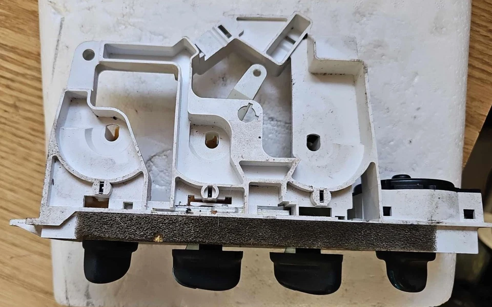 00 01 02 03 04 05 DODGE NEÓN Calentador A/C Control Sin Cara Foto 3 de 4