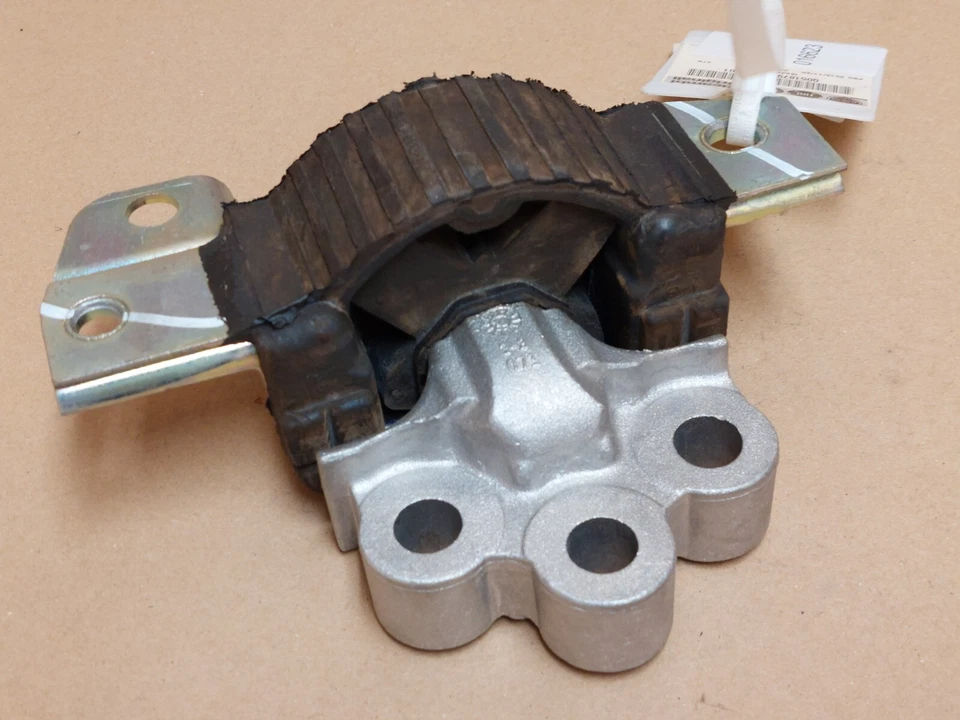 Montaje motor delantero derecho Fiat Punto Evo 199 2008-on Punto 51879252 genuino NUEVO Foto 3 de 4