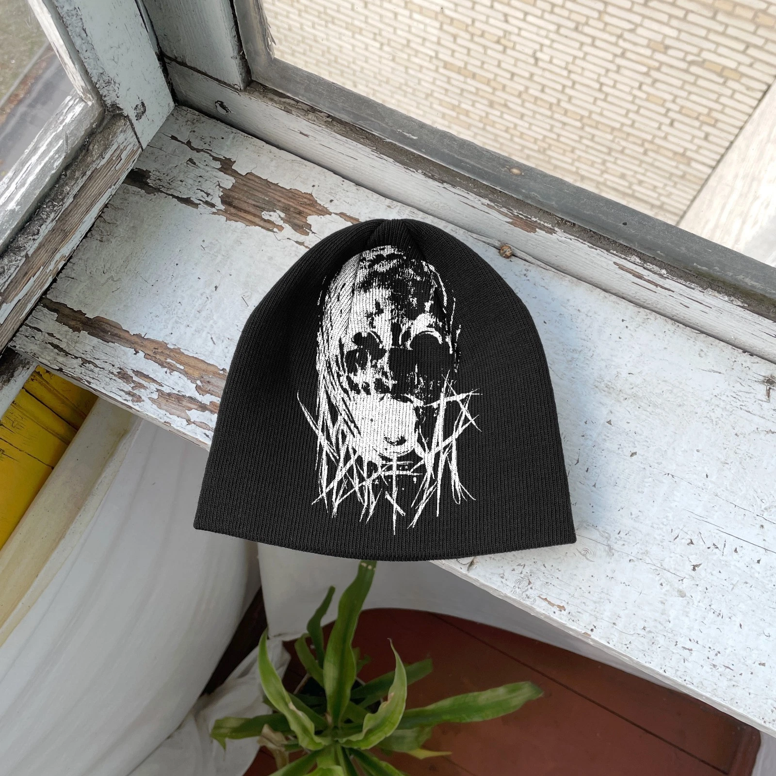 Black Metal Skull Beanie – Distressed Dark Grunge Streetwear Hat
Opens in a new window or tab