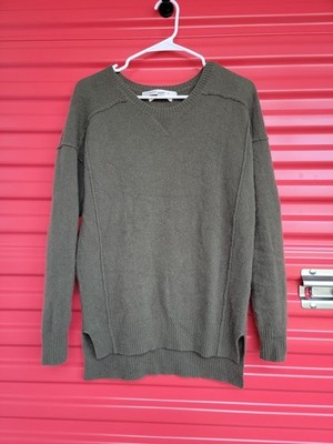Max Studio 2 Ply 100% Cashmere Sweater Green. SOFT!