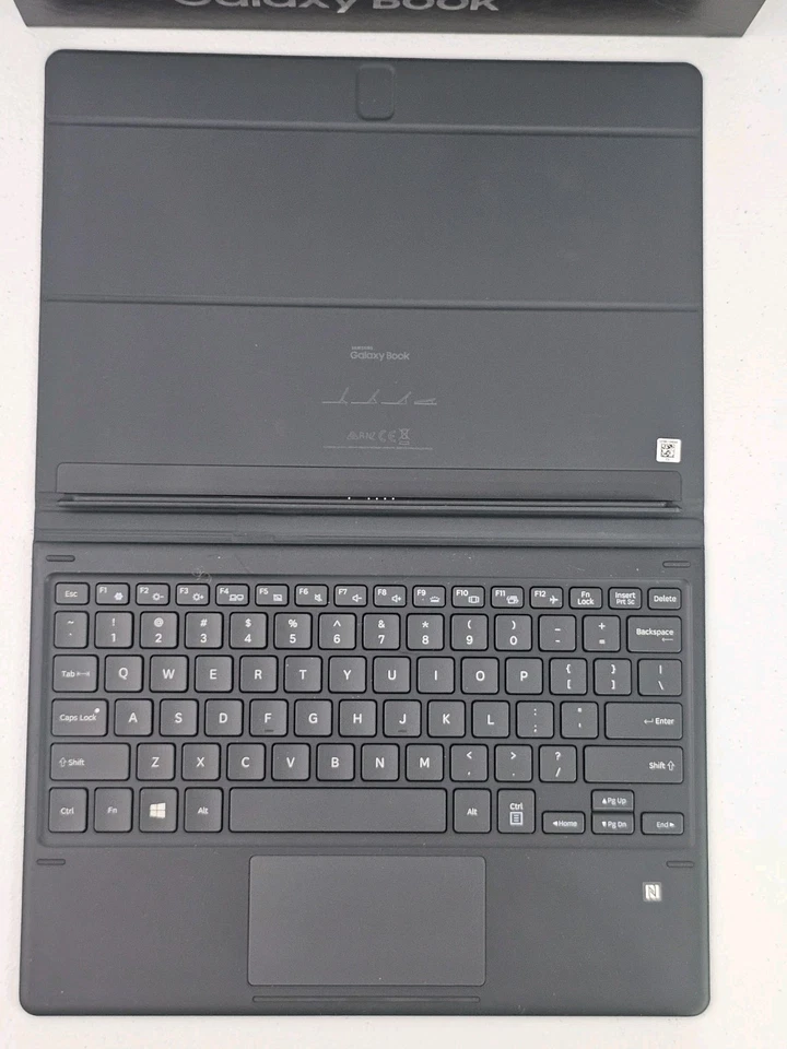 Samsung Galaxy Book SM-W727V Broken Screen Won't Turn On No Charger - Image 2 of 4