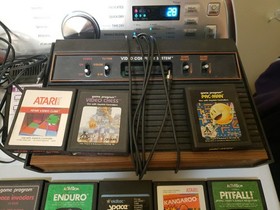 Atari 2600 Game Console Lot UNTESTED