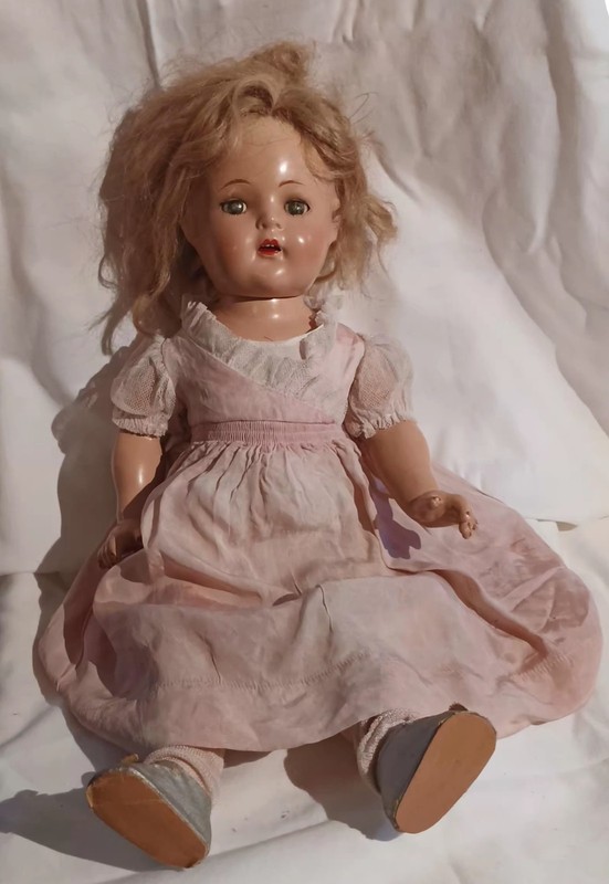 18" COMPOSITION MADAME ALEXANDER PRINCESS ELIZABETH DOLL  1937 W/VINTAGE CLOTHES