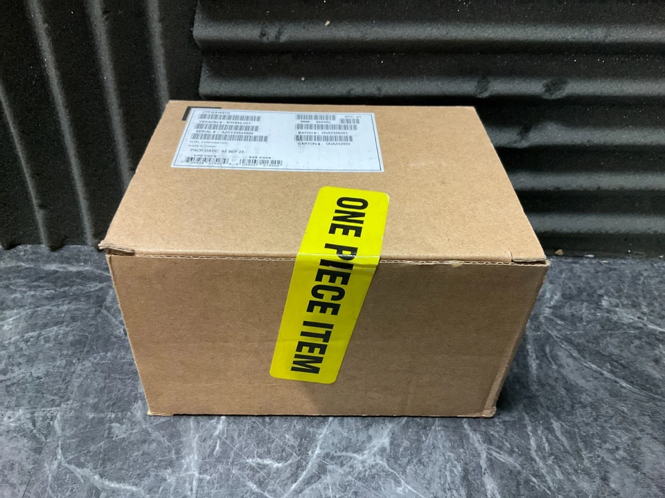 Intel Rack Mount Heatsink CYP2UHSSTD ✅❤️️✅❤️️ NEW! FACTORY SEALED! ✅❤️️✅❤️️ - Image 2 of 3