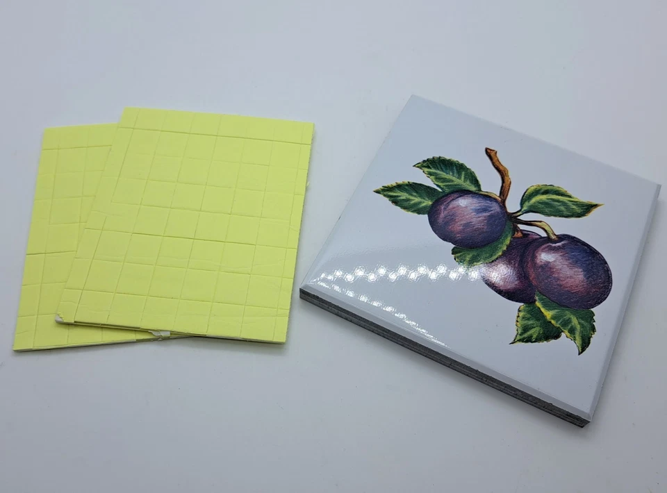 24 винтажные оловянные фруктовые настенные плитки 4 1/4 дюйма с монтажными квадратами в оригинальной коробке - Изображение 3 из 4