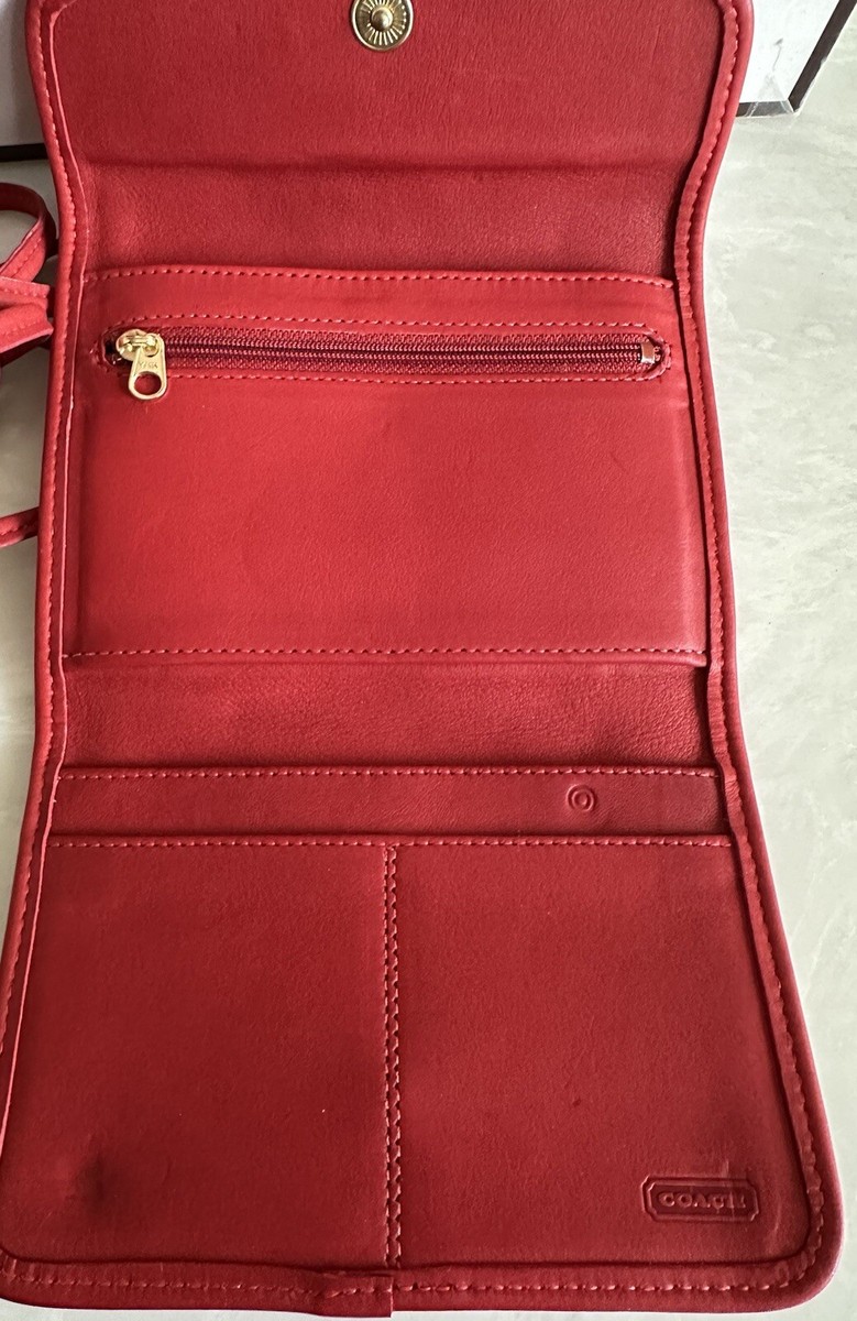 小物 OLD COACH Folding wallet leather red Coach Vintage Hamptons RED Leather Bifold Zip Around Coin