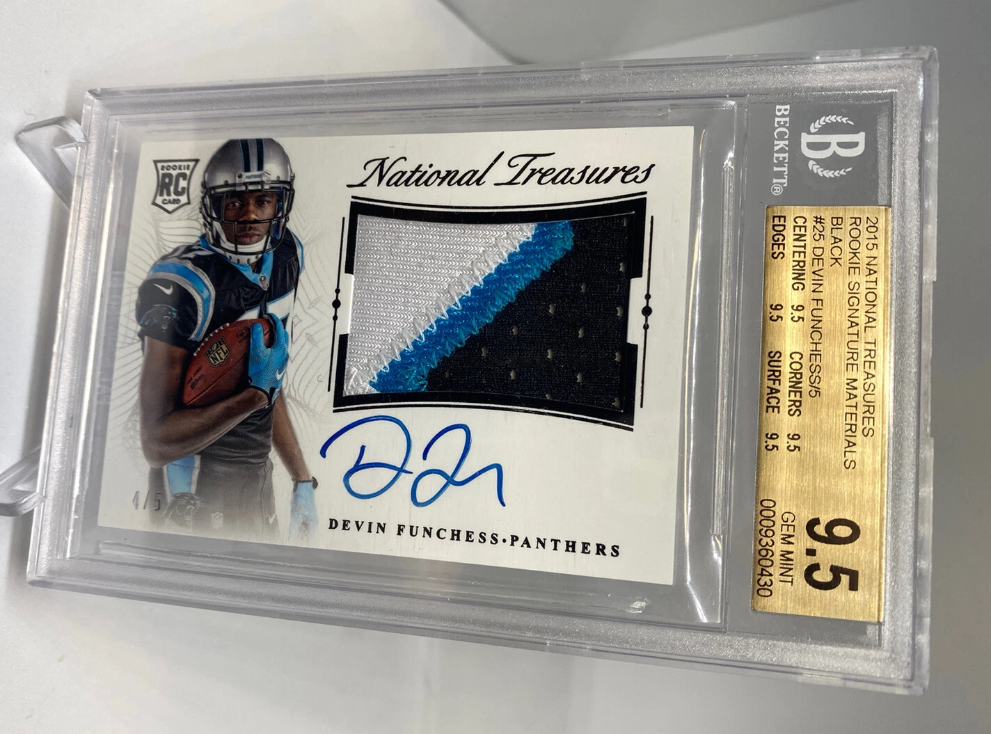 Devin Funchess Panini National Treasures Rookie NFL Gear Materials Signatures #RNGDF Dual