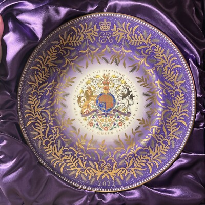 Queen Elizabeth Platinum Jubilee Royal Souvenirs Printed With 'Platinum Jubbly' Error At Factory In China - 9 - Foto 9