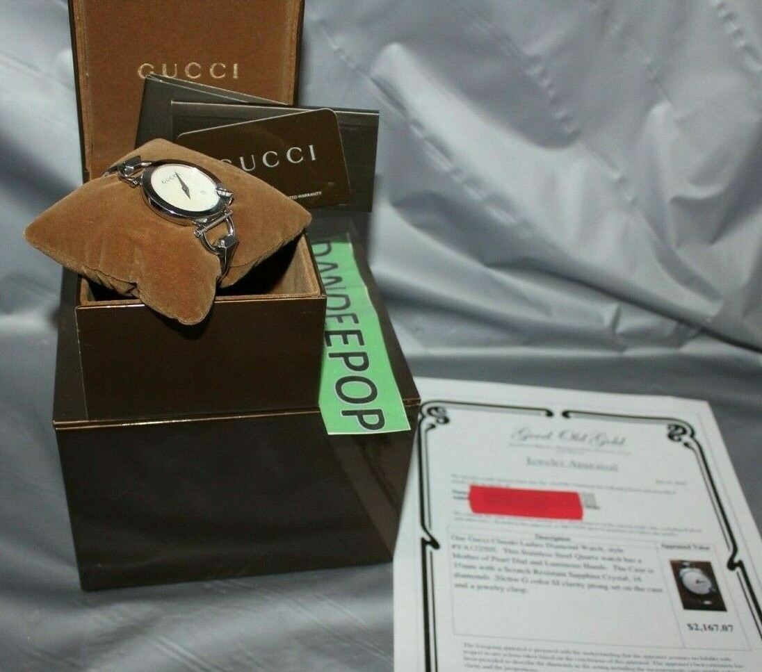 Gucci Chiodo Ladies Diamond Watch With Mother Of Pearl Dial  display picture 3