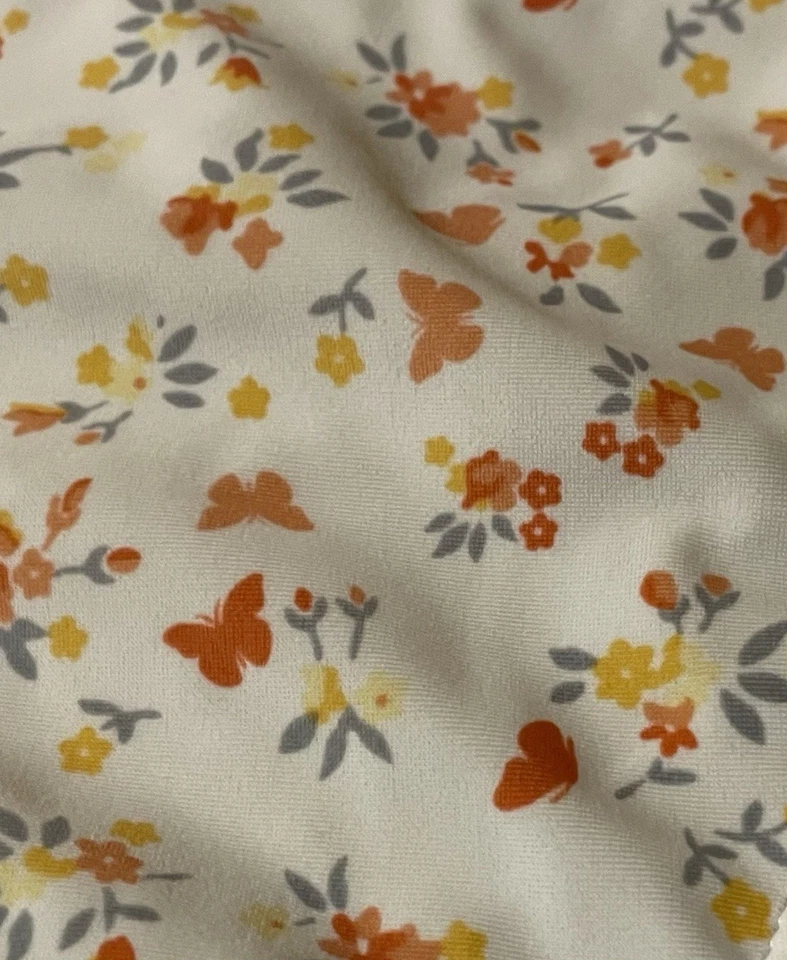 Top de natación de bikini Hollister floral y mariposa con aros XS Top S inferior descarado Foto 3 de 4