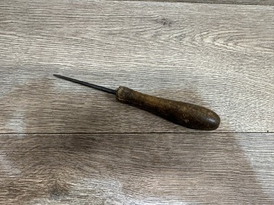 Vintage Kratzahle robust mit Holzgriff zum Ritzen & Markieren von Linien