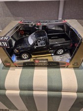 Ford SVT F150 Lightning 1999 Model Kit 1:21 Scale, Bburago Gold Collection