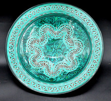Grand plat en céramique signé ASSIF SAFI, Maroc, décoré d'arabesques ciselures